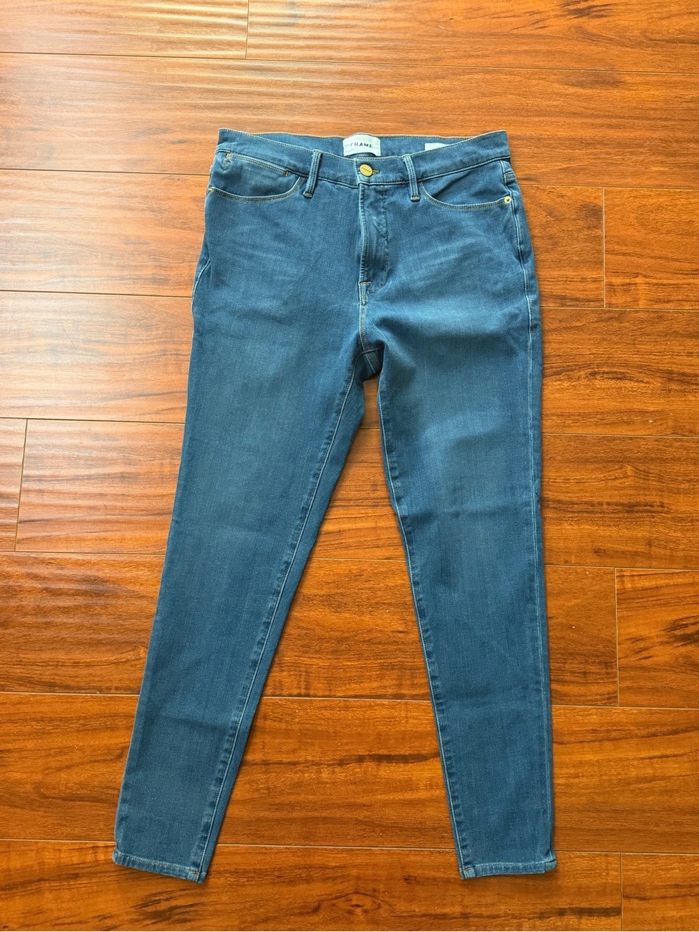 Frame Denim Skinny Jeans in Deep Blue Wash